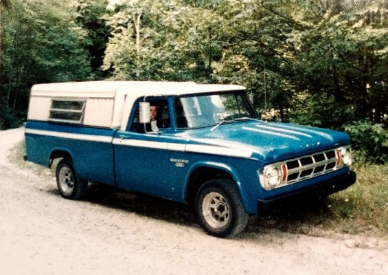 1968 Dodge.jpg