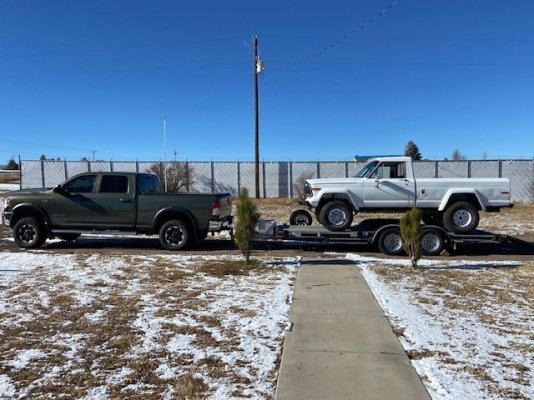 jeep on trailer.jpg