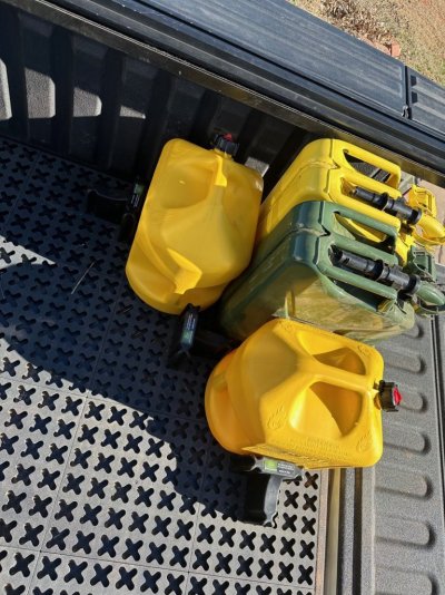 tmat to organize jerry cans.jpg tmat to organize jerry cans.jpg