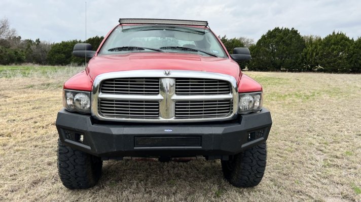 03-05 hooke road ram 25003500 front bumper 6460 (2).JPG 03-05 hooke road ram 25003500 front bumper 6460 (2).JPG