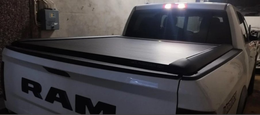 Dodge RAM DS Classic 2022 with Mountain Top EVOm roll top.jpg Dodge RAM DS Classic 2022 with Mountain Top EVOm roll top.jpg