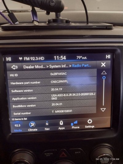 Uconnect screen.jpg