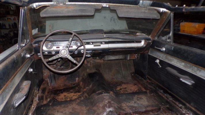 Interior.JPG Interior.JPG