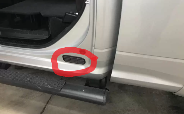 2009-2018-ram-1500-crew-cab-cab-corner-left-side-800941bl_a.png