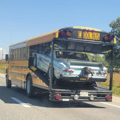 schoolbus.jpg schoolbus.jpg