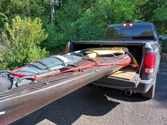 kayak 2 loaded.jpg kayak 2 loaded.jpg