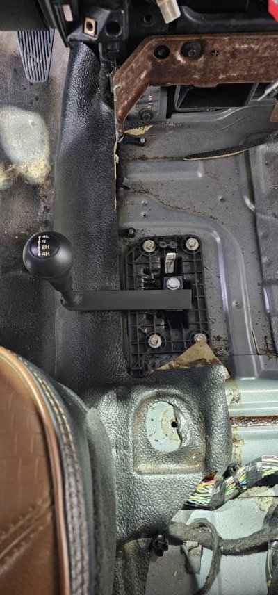 4x4 shifter overview.jpg 4x4 shifter overview.jpg