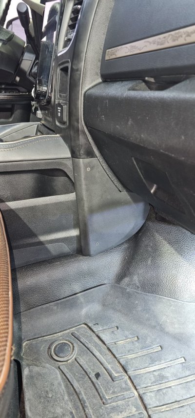 passenger console trim.jpg passenger console trim.jpg