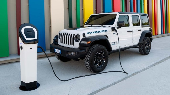 Wrangler-4xe-Europe-Hero.jpg