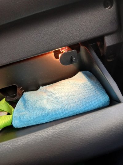 Dodge Ram Glovebox Light Fix 15.jpg