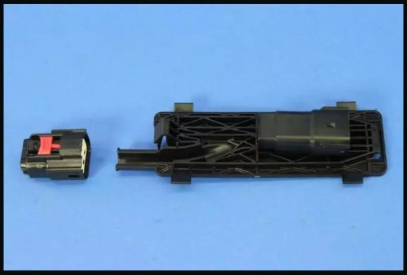 tailgate connector cover.jpg