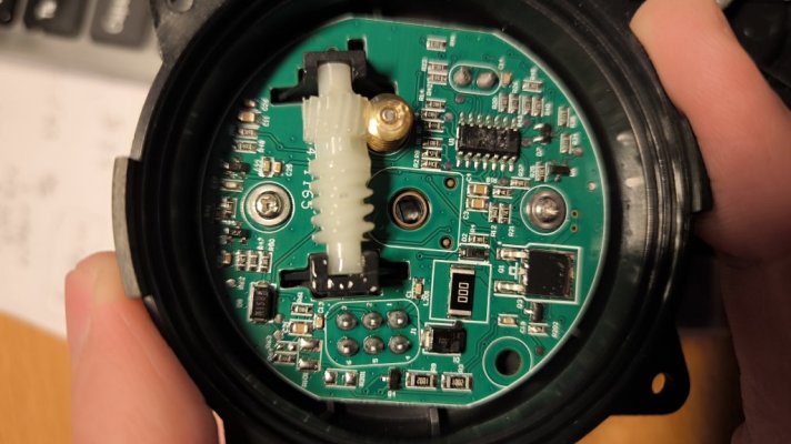 internals.jpg internals.jpg
