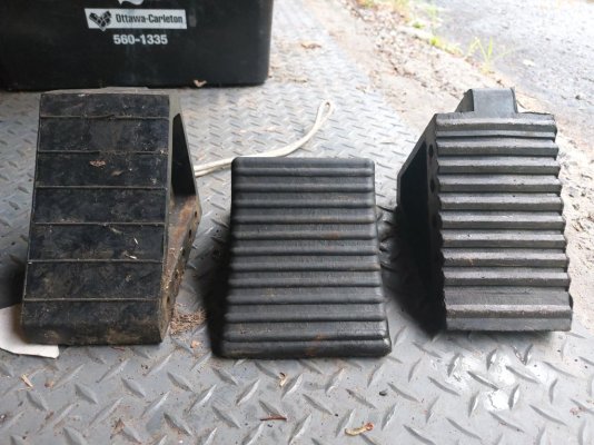 wheel chocks 2.jpg