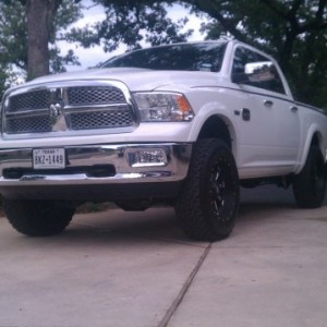 2012 Dodge ram 1500 laramie longhorn 4x4 4 inch BDS lift