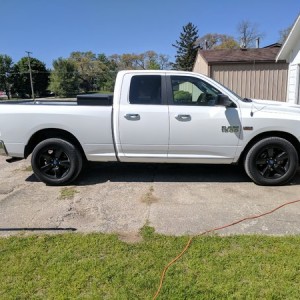 2016 Ram SLT