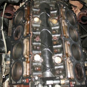 Looking over top the motor, so simple looking