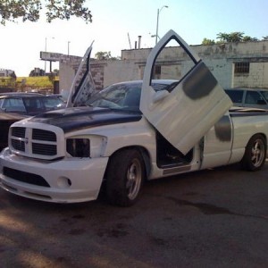 Truck with Doors Lambod