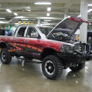 P&E Distributors show 1
