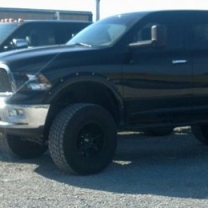 6" rcx / 3" pa / 1.75 rear spacer / 355 65 18 terras
Beside a 2012 f250 6" rcx 37x13.5x20 M16s
