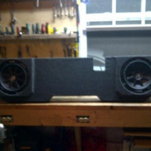 Wiring up the Kicker 10" subs