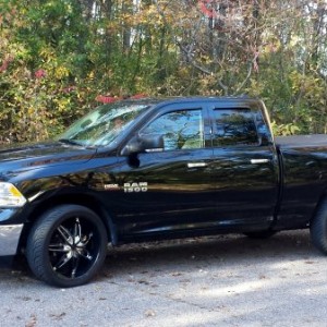 Enjoying a nice fall day at the park. We took family pics....I couldn't forget the RAM
