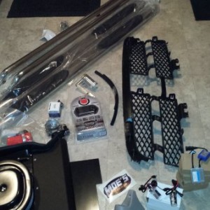 It's like Christmas morning! Parts from Moe's and a couple other vendors waiting for me when I got home from work.