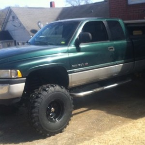 New pro comp rims and 38 inch super swamper TSL's
