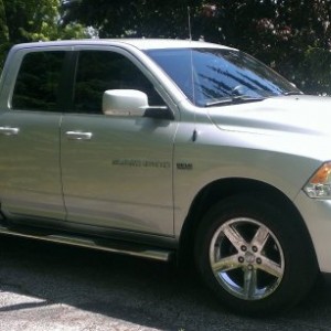 2012 RAM 1500 SLT sport