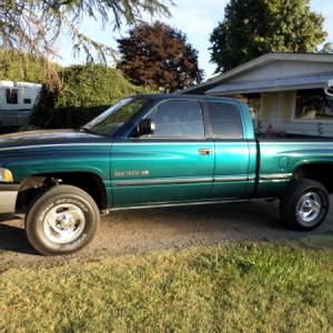She has a few dents, but runs and drives nicely. It has the 5.2 (318 cu. inch) engine and auto tranny and 4x4