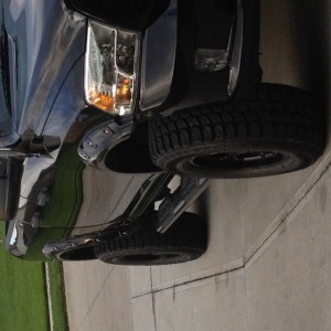 3" body lift, bilstiens maxed, 1" rear coil spacer, zome upper comtrol arms, 35x12.5 18 on 18x9.5, -12mm offset.