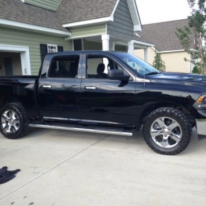 Put on some 33' Nitto Trail Grapplers, baked the headlights, took off the plasti dip, painted the grill black and you cant see but blacked the taillig