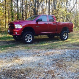 9" of total lift. 6" suspension, 3" body