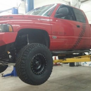 Ultra 16x10 Xtreme 102's (Sadly Discontinued) with BFG KO2 315/75R16, Shackle Flip Installed in Rear
