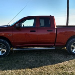 Side, new tires, Amp Terrain Grippers, 305/55/r20