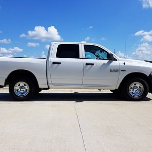 2016 Ram 1500 ST 4X4 5.7 Hemi