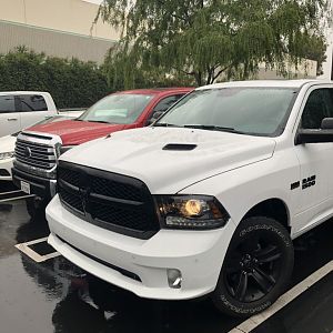 Upgrade 2017 White Ram Night Edition 4x4