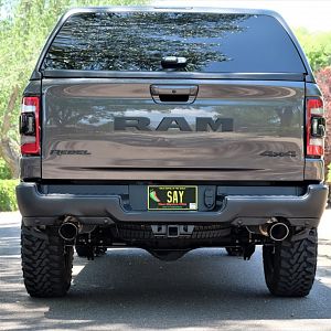 Fabtech 3-inch Dirt Logic 2.5 Front Coilover Suspension_Rear_cw