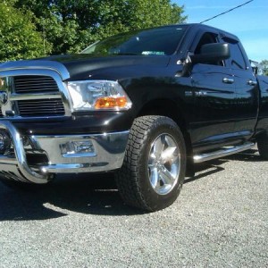 With 34" terra grapplers and 2.5" leveling kit