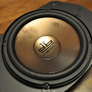 Bracket w/ Polk Audio db series 6.5
