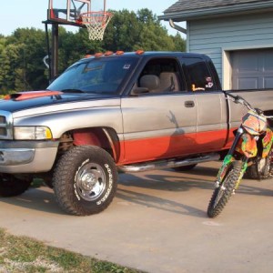 haulin with a dodge racing a ktm