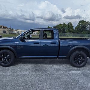PXL-20201023-190424490