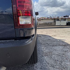 PXL-20201023-190544401