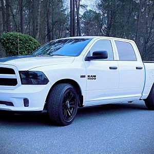 RB's 2015 RAM 1500 5.7 HEMI