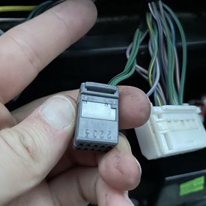 Smaller harness with 3 wires