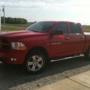 After the new tires and the 2.5" HBS level,  much better!