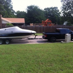pulling the boat. 21 foot yamaha twin jet boat