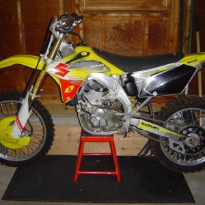 RmZ