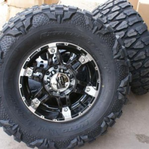 37" Mud Grapplers 17" KMC XD Spys