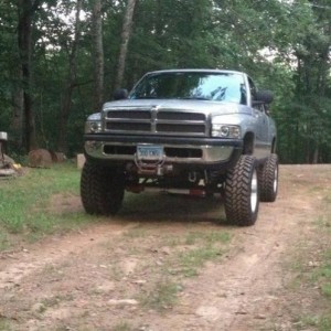1999 Dodge Ram 1500 5.9L - Custom 8" Suspension lift. 37 nitto trail grapplers on Prova machined wheels. Tints. HIDs. Winch. Weather guard box. K&N CA