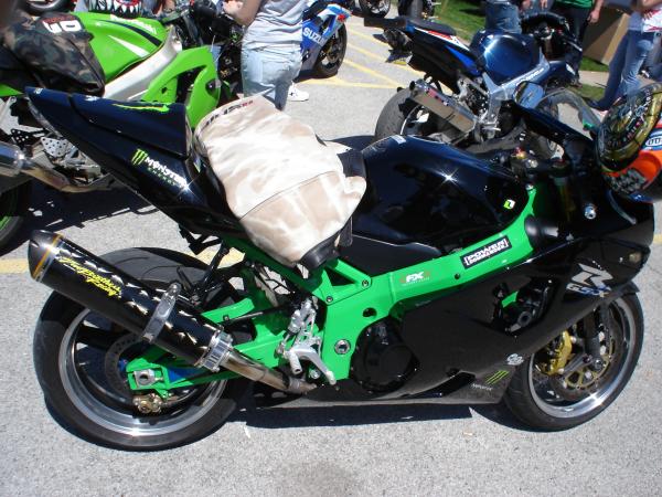 04 gsxr 750 frame 05 1000 motor